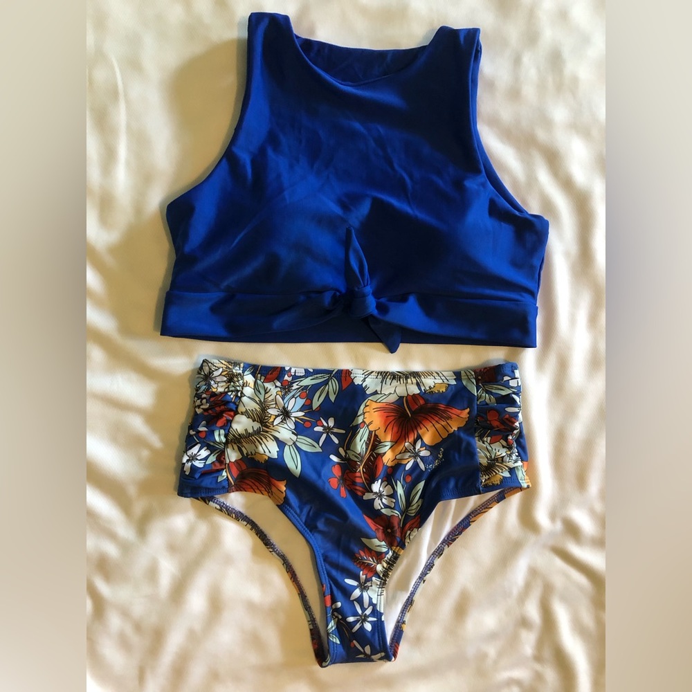High waist swim bottoms with crop swim top, Women’s size small. NWOT